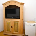 Guest house Pluto Lovas Vendeghaz 3*