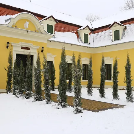 Pluto Lovas 3* Szilvásvárad