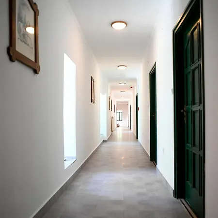 Pluto Lovas Penzion 3*