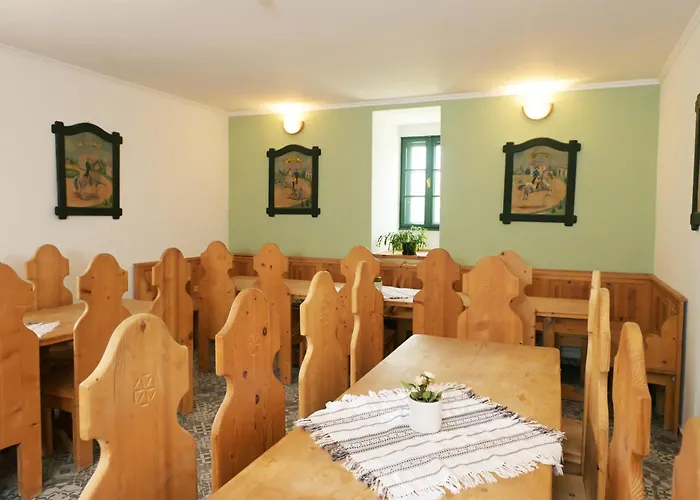 Pluto Lovas Vendeghaz